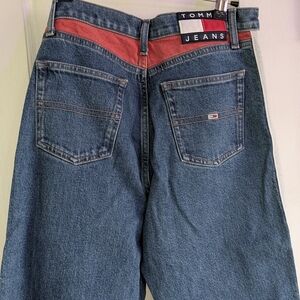 Tommy Hilfiger Women's Relaxed Blue Jeans with Red Detail